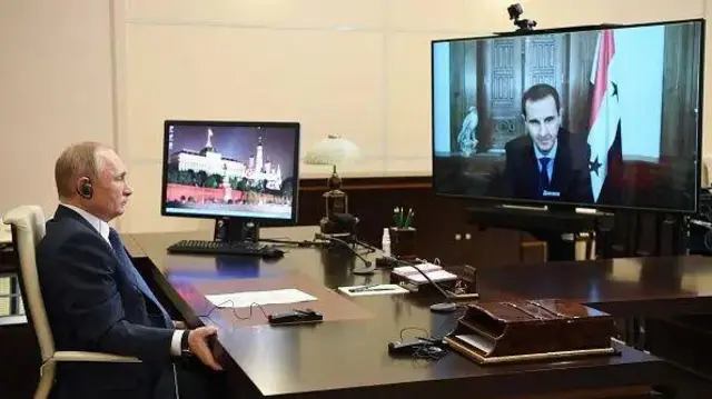 Nukuu ya picha Mnamo Desemba 9, vyombo vya habari vya Urusi vilitangaza kwamba Bashar al-Assad amepewa hifadhi nchini Urusi.