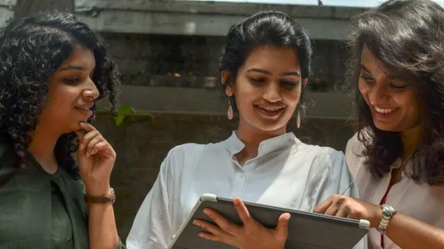 உள்ளூர்வாசிகளுக்கு வேலைவாய்ப்பு அளிக்கும் கர்நாடக மாநில சட்டம், 2024