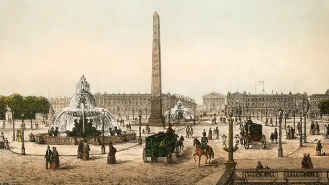مسلة الأقصر في ميدان الكونكورد في باريس