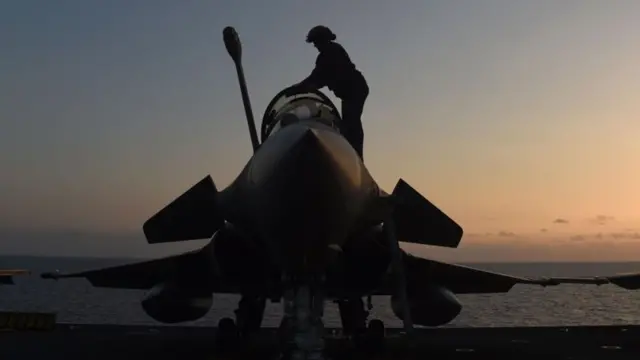 மோதியின் பிரான்ஸ் பயணம்