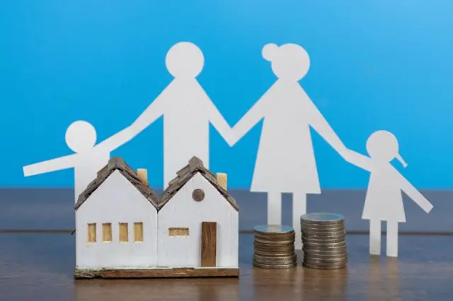 ভবিষ্যতের অনিশ্চয়তার কথা হিসেব করে বীমা করা হয়।