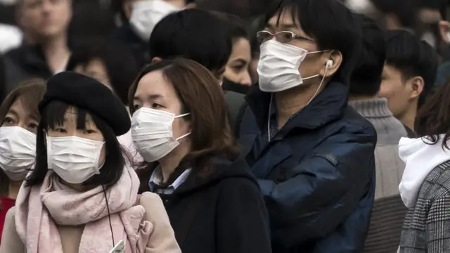 கொரோனா வைரஸ்: சொகுசு கப்பலில் சிக்கியவர்களின் நிலை என்ன? - கடந்த 24 மணி நேரத்தில் நடந்தவை