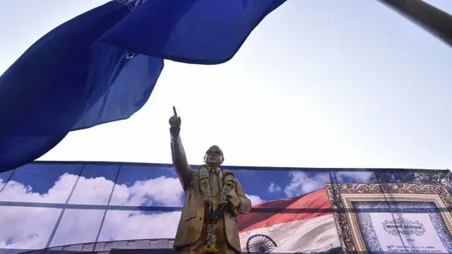 आंबेडकर 