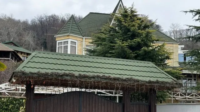 один из арестованных участков 