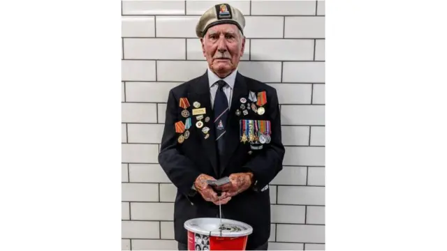 بعدسات الجمهور: الزي الموحد