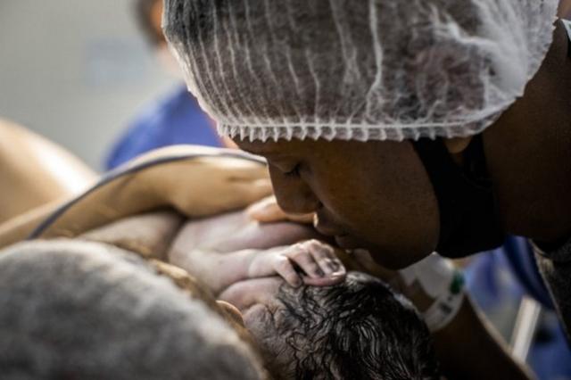 Fotoprobabilidade dos jogos de hojepais com bebê