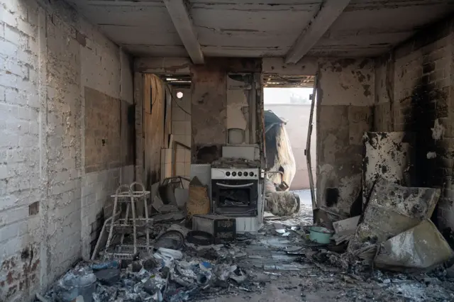 Wannan wani gida ne da gobarar ta lalata a Villa Independencia,da ke Villa del Mar