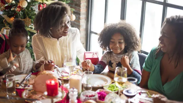 খাবার খাওয়ার ছবি