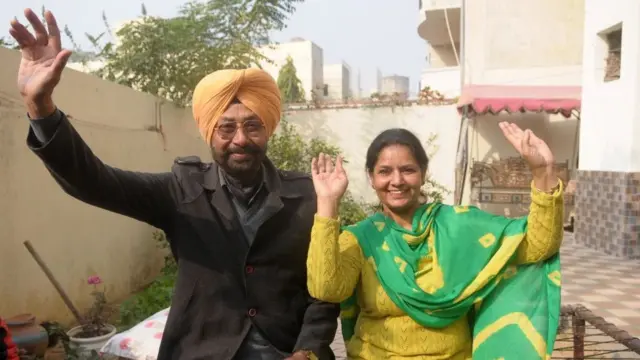 हरनाझ संधूचे कुटुंबीय