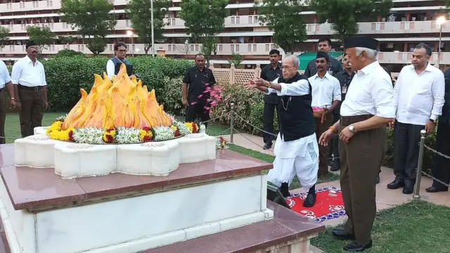 ఆర్ఎస్ఎస్ కార్యక్రమంలో ప్రణబ్ ముఖర్జీ