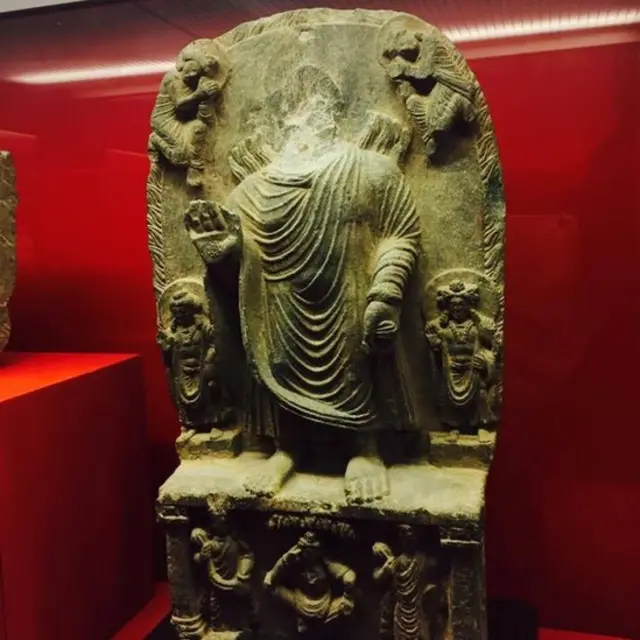 لرغوني اثار