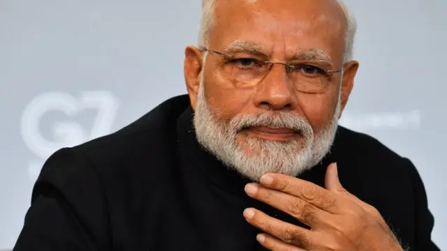 नरेंद्र मोदी