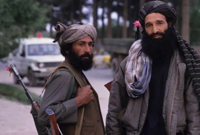 Caption- 1970 च्या दशकात सोव्हिएत संघाने अफगाणिस्तानात लष्करी हस्तक्षेप केला. त्यानंतर एके-47 अफगाणिस्तानात पोहोचली आणि नंतर ती भारतातही आली. (फाइल फोटो)