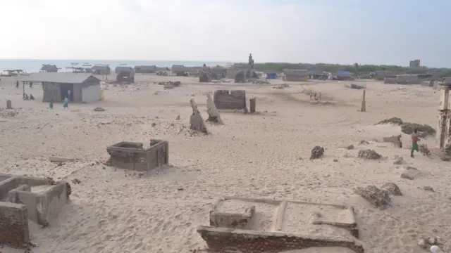 தனுஷ்கோடி சிதைவுகள்