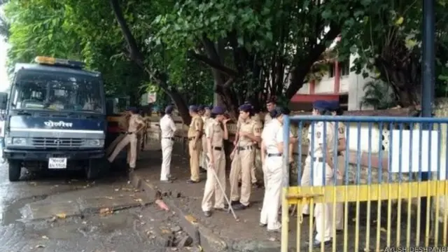 240 காவல் நிலையங்களுக்கு வாகனங்கள் இல்லை, 224இல் தொலைபேசிகள் இல்லை