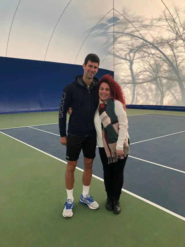 Novak i fanovi