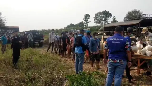 เจ้าหน้าที่ไทยเช้าให้ความช่วยเหลือกลุ่มผู้ลี้ภัย