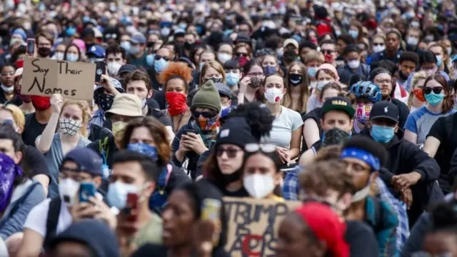 какршылык жүрүшү