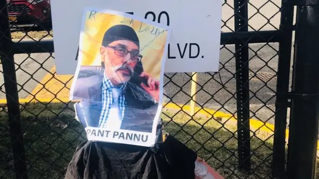 गुरपतवंत सिंह पन्नू के विरोध में लगा पोस्टर