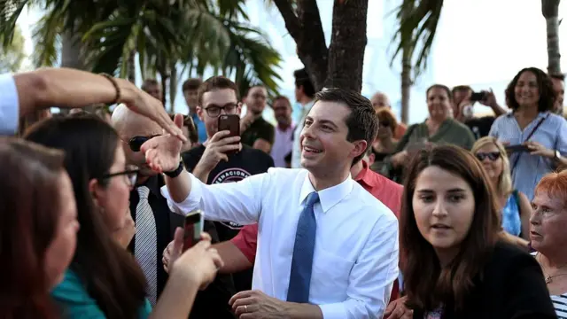 Говорят, Пит Буттиджич может общаться на норвежском, испанском, итальянском, мальтийском, арабском, дари и французском