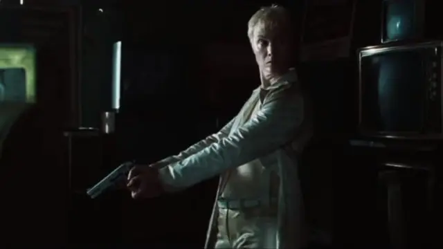 Belinda McClory en el personaje de Switch, en Matrix.