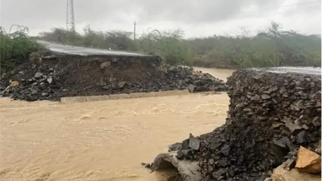 ભુજના ભવાનીપુર પાસેનો આ પુલ ધોવાઈ ગયો