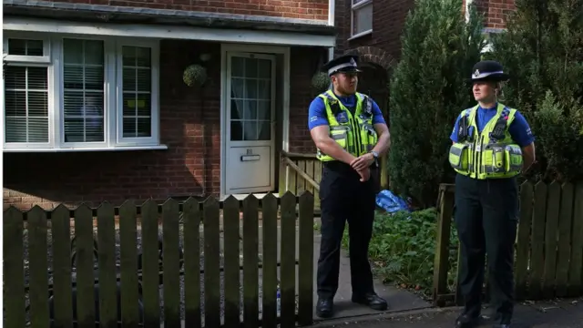 В доме задержанного в Кардиффе проходит обыск, дом оцеплен