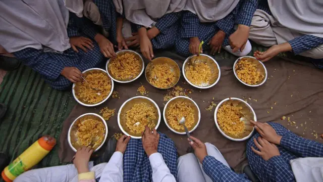 भारत में मिड डे मील योजना