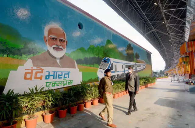 मैदान में इवेंट मैनेजमेंट कंपनियां 