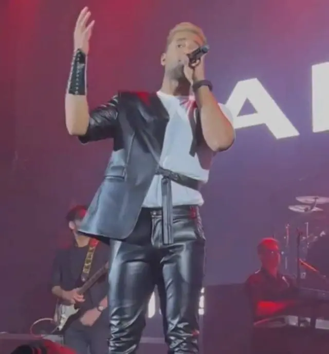 امیر مقاره، خواننده گروه ماکان‌بند