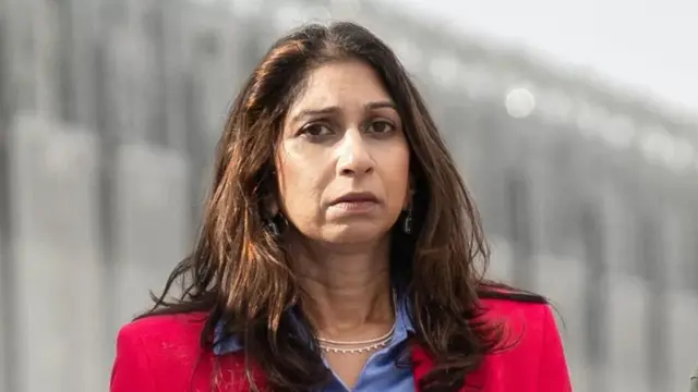 Suella Braverman ntabwo avuga ko uwo mushinga mushya w'itegeko uhonyora amategeko mpuzamahanga