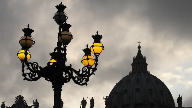 교황청 앞 가로등