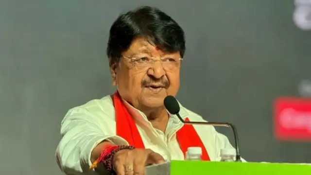 कैलाश विजयवर्गीय यांनी 26 जून रोजी मध्य प्रदेशची राजधानी भोपाळ येथे एका कार्यक्रमादरम्यान आरएसएस आणि सरकारी अधिकाऱ्यांबाबत एक विधान केले. त्यावरून चर्चा रंगली आहे.