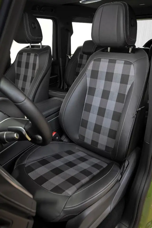 اتاق ماشین شبیه به نسل اول کلاس G تزیین شده است