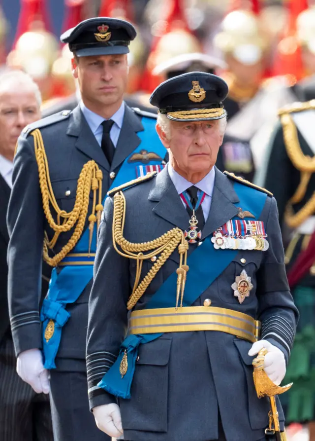 Törene Kral Charles önderlik etti