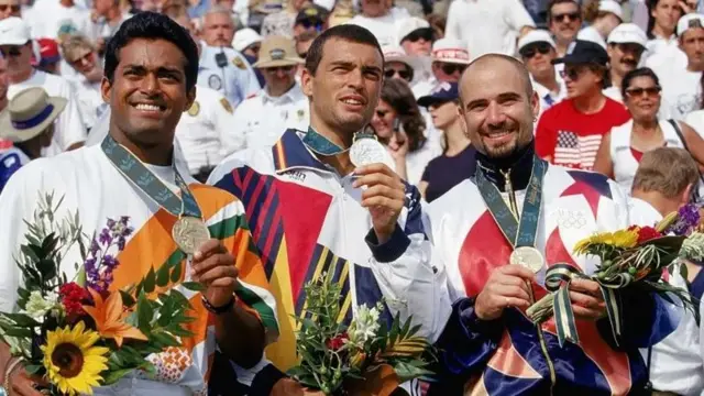 लिअँडर पेस कांस्यपदकासह