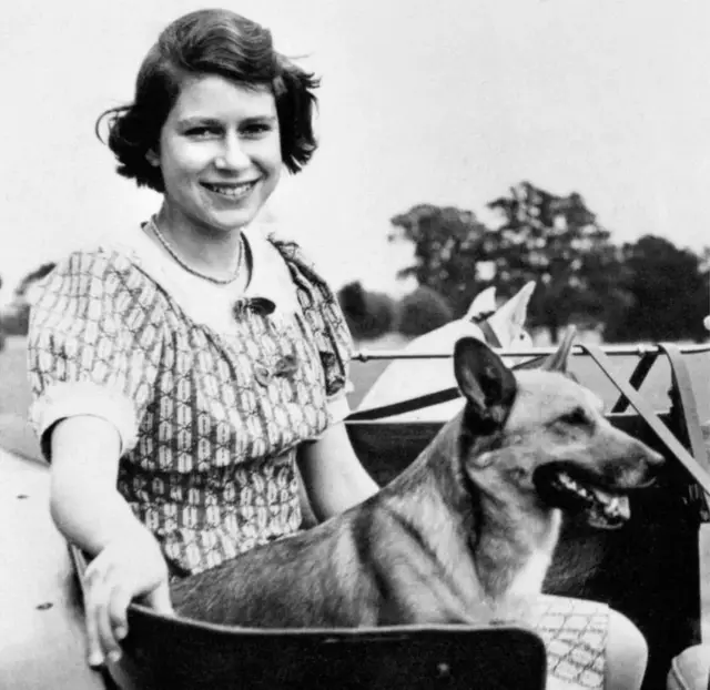 દ્વિતીય વિશ્વયુદ્ધ દરમિયાન શાહી પરિવારને કેટલાંક વર્ષો કેનેડામાં પસાર કરવા પડ્યાં હતાં