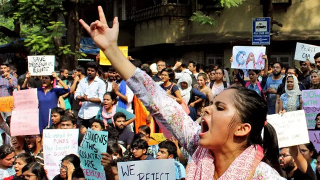 मुंबईच्या टाटा इन्स्टिट्यूट ऑफ सोशल सायन्सेसमध्ये निदर्शनं