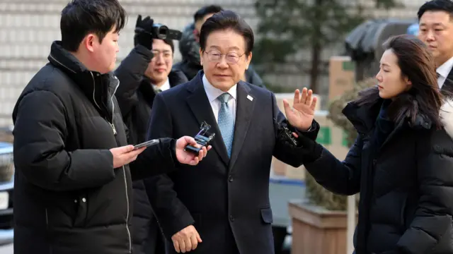 재판 출석 중인 이재명 전 대표