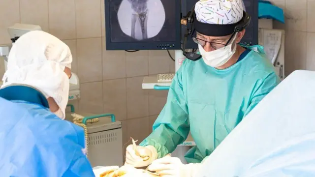 Các bài giảng của Kozhemiaka giúp sinh viên tiếp tục học tập khi có chiến tranh.