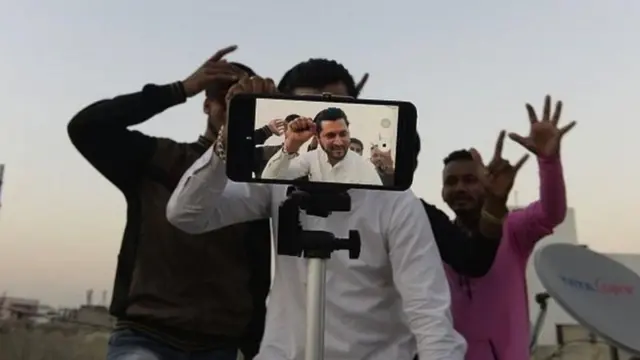 रोज़गार