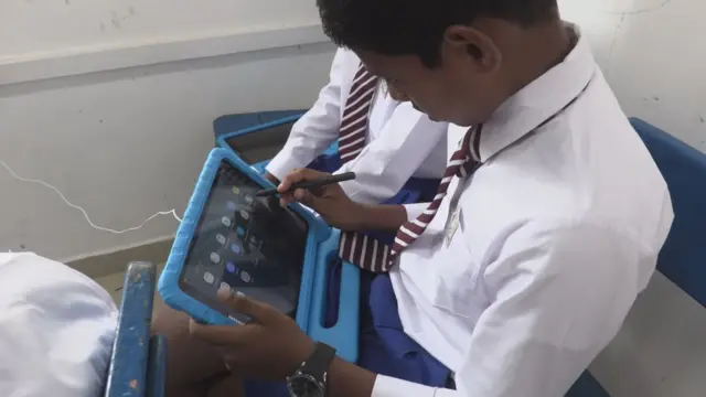 පාසල්වල මෙම ක්‍රමය ක්‍රියාත්මකවීම දැකීම තම සිහිනයක් බවද මෙම ගුරුතුමිය පැවසුවාය