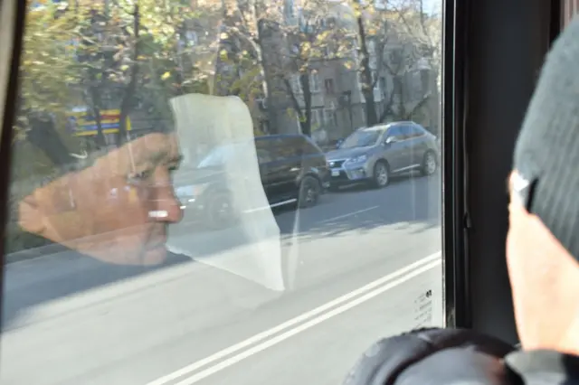 Автобуста бара жаткан киши