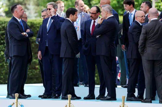 Ankara'daki NATO Zirvesi sırasında ABD Dışişleri Bakanı Marco Rubio, MİT Başkanı İbrahim Kalın ve Dışişleri Bakanı Hakan Fidan'la konuşuyor