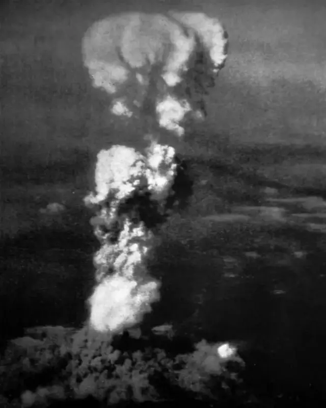 ஹிரோஷிமா, முதல் அணுகுண்டு வீச்சு, எனோலா கே, அமெரிக்கா, ஜப்பான், இரண்டாம் உலகப்போர்