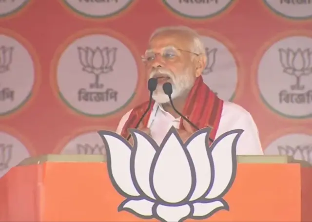 পশ্চিমবঙ্গে নারীদের সুরক্ষা নিয়ে প্রশ্ন তুলেছেন প্রধানমন্ত্রী।