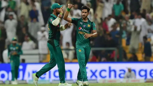 حسن علی نے ایک اور شاہین آفریدی نے دو وکٹیں حاصل کیں