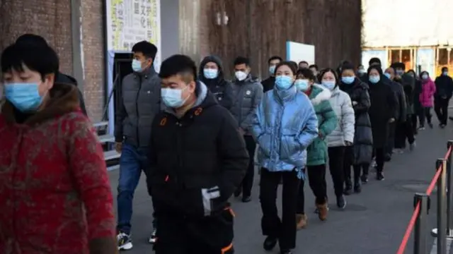 Очередь на вакцинацию в Пекине