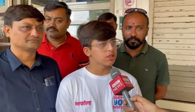 ये दक्ष हैं, जो घटनास्थल पर मौजूद थे. बताया जा रहा है कि जब आग लगी तो दक्ष ने कई लोगों को बचाया.