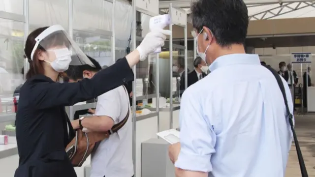 Japonya'da birçok noktada ateş ölçülüyor.